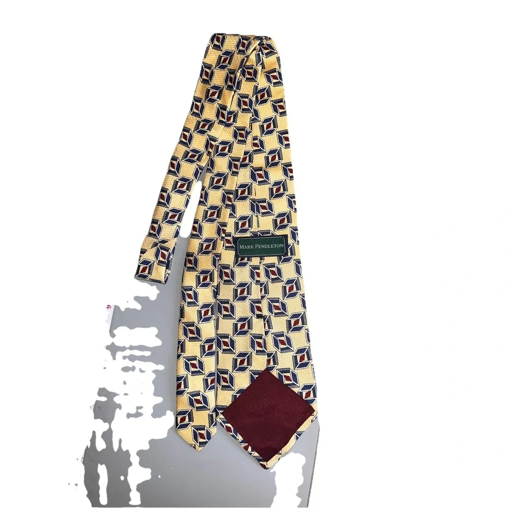Vintage Mark Pendleton Men's Hand Made 100% Silk Tie‎ Made In Italy Yellow Multi